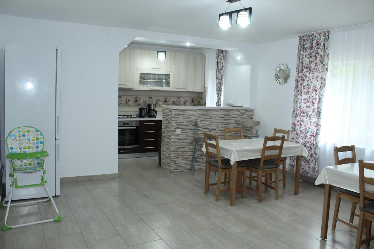 Milea'S Guesthouse Бран Экстерьер фото