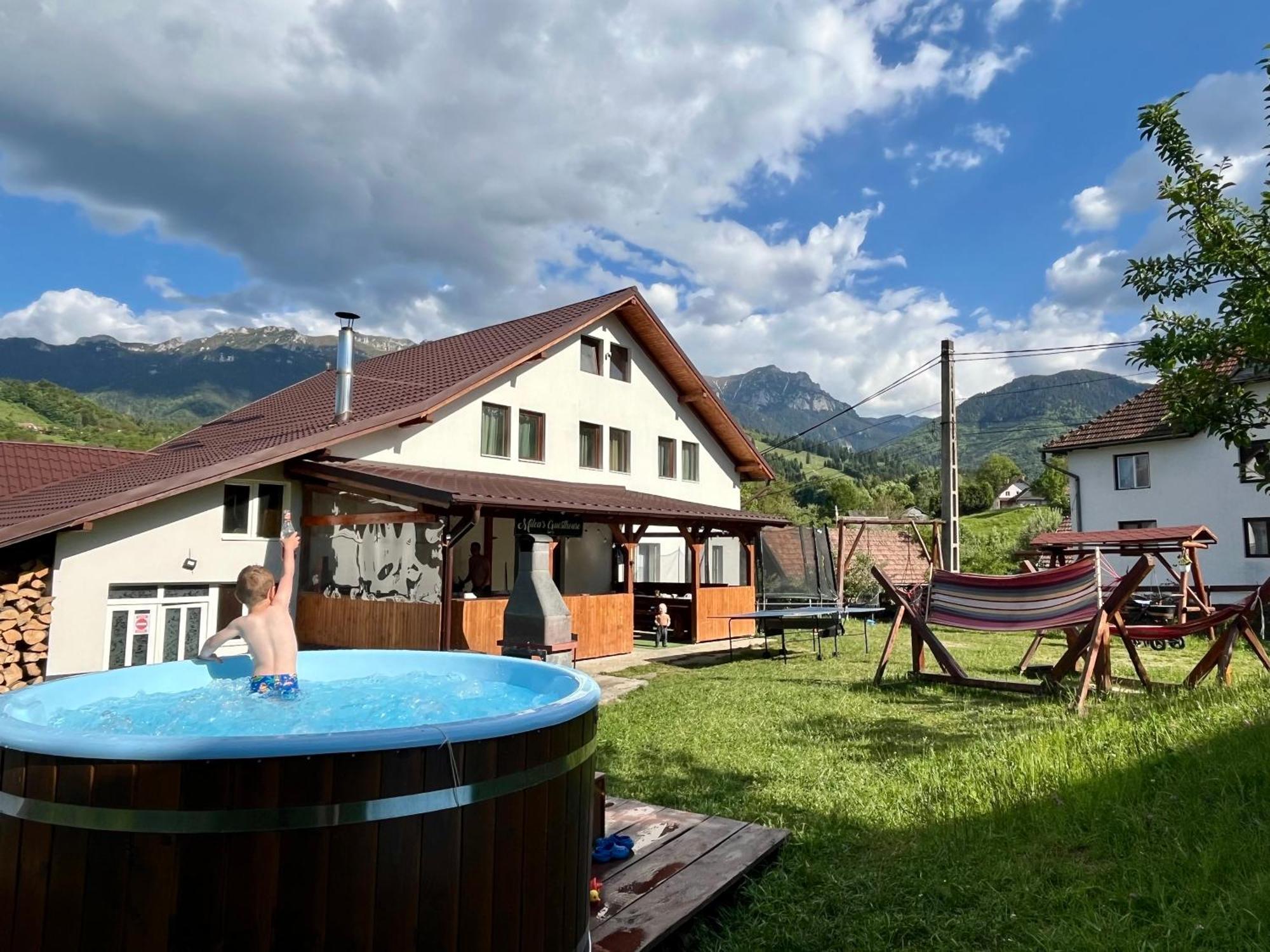 Milea'S Guesthouse Бран Экстерьер фото